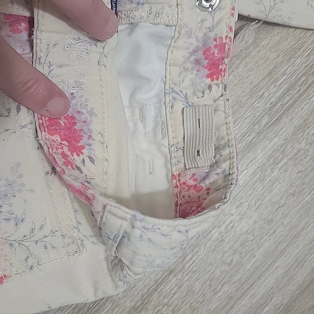 Gap Kids 1969 Super Skinny Floral Print Ripped KneesJeans Size‎ 7 Regular